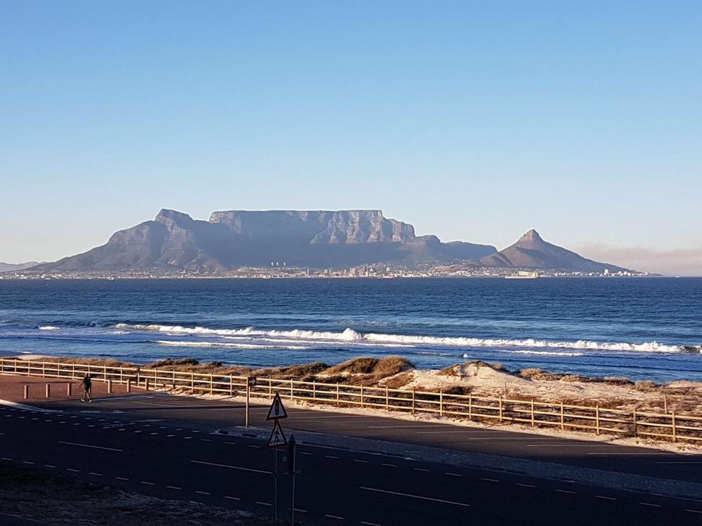 Blouberg Luxury Beachfront Apartment Bloubergstrand Eksteriør billede